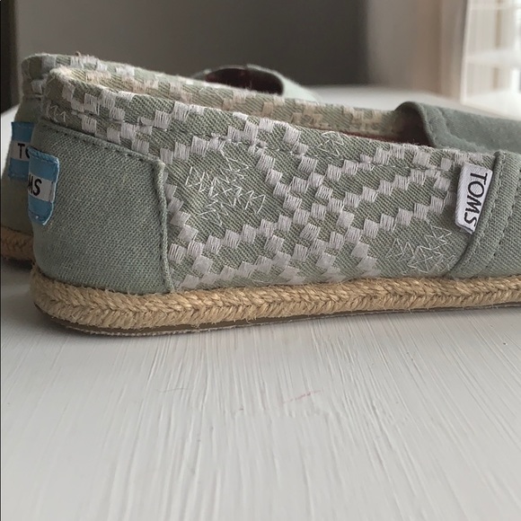 Toms - Picture 4 of 5